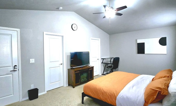 Spokane House | Charming 1-bedroom building with WiFi, AC in soothing Spokane