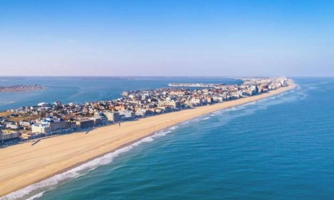 Heron Harbour Isle Condo | Charming 1-bedroom condo @Jockey Beach Club in lovely Ocean City with AC.