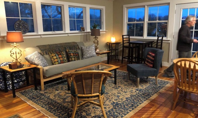 Wakefield-Peacedale Cottage | Charming 1-bedroom cottage walkable to town, bike path; a short drive to beaches