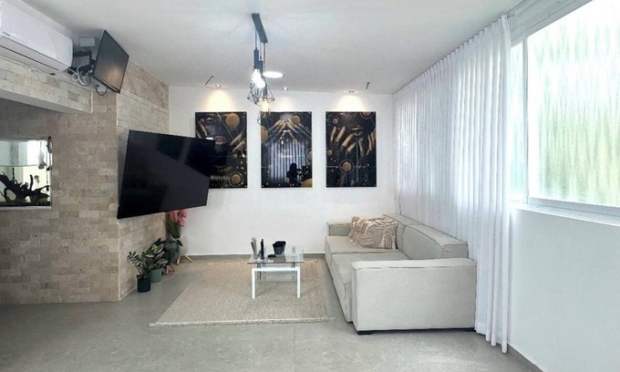 Kiryat Yam House | Charming 1-bedroom house with WiFi, AC in marvelous Kiryat Yam