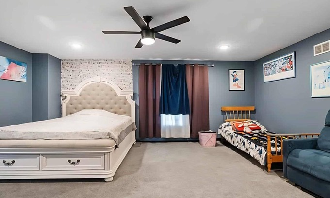 Shelby House | Charming 1-bedroom house in fabulous Mansfield with AC