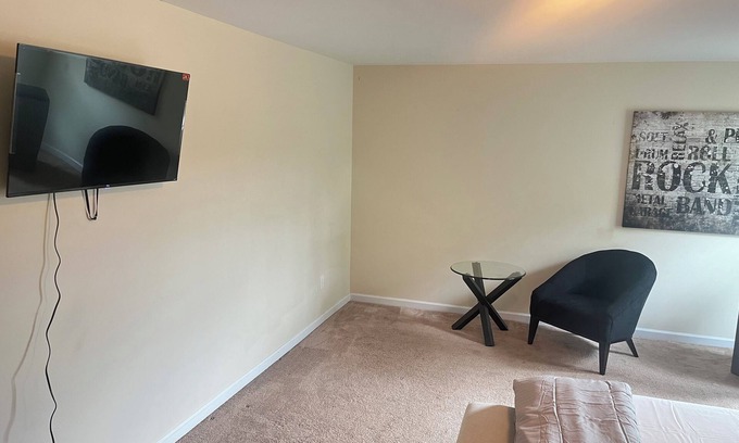 Conyers House | Charming 1-bedroom house in Conyers with AC, WiFi. refrigerator, call today