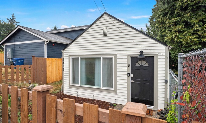 Highline House | Charming 1-bedroom house in Seattle with AC