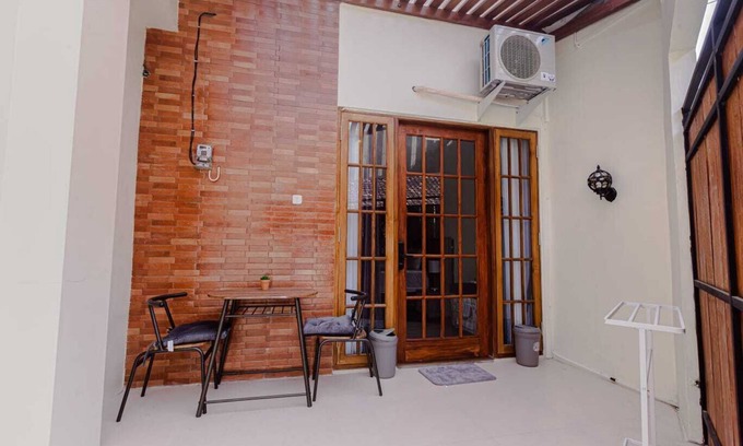 Prawirotaman House | Charming 1-bedroom house in fabulous Jogja with WiFi, AC, Smart TV, Hot Shower