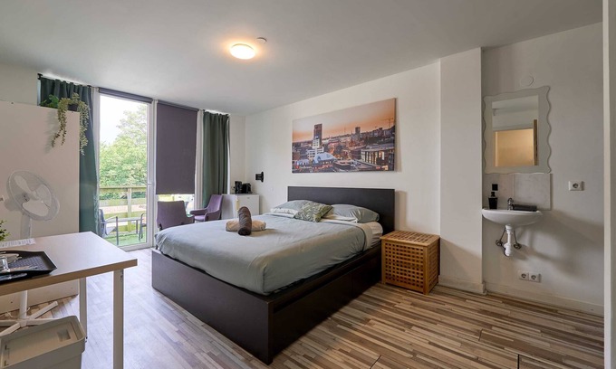Tongelre Apartment | Charming 1-Bedroom Retreat in Eindhoven