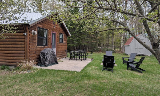 Grand Marais House | Charming 1-bedroom cabin, quiet neighborhood in Grand Marais, pet friendly
