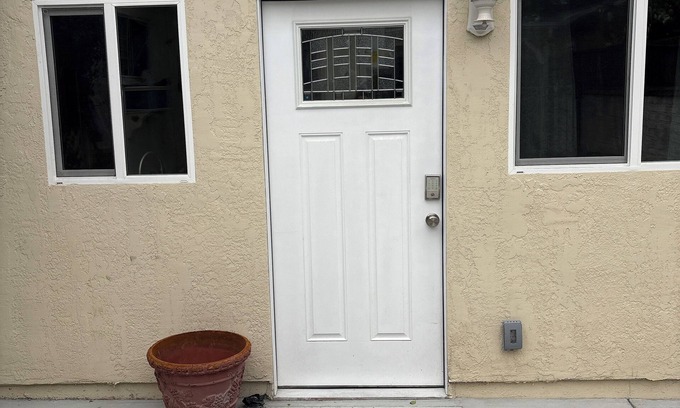 North Hollywood House | Charming 1-bedroom house in vibrant Los Angeles