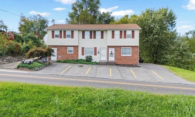 Williamstown Apartment | Charming 1-Bedroom in lovely Williamstown