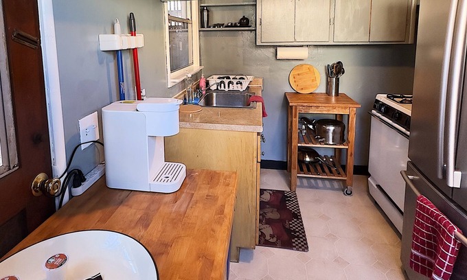 El Cerrito House | ✨ Charming 1-BR Home ✨ Sleeps 4 🛏️ in ♥️ of El Cerrito Minutes from Dining 🍽️