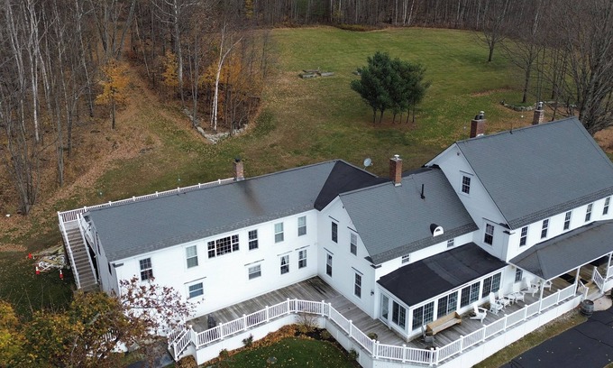 Jefferson House | Charming 10+ Bedroom White Mountains Home close to Santa's Village and ski areas