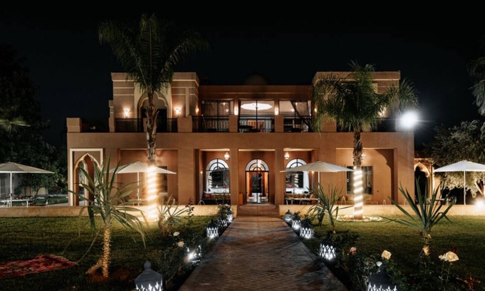 Tameslouht Villa | Charming 14-Bed Villa in Marrakech