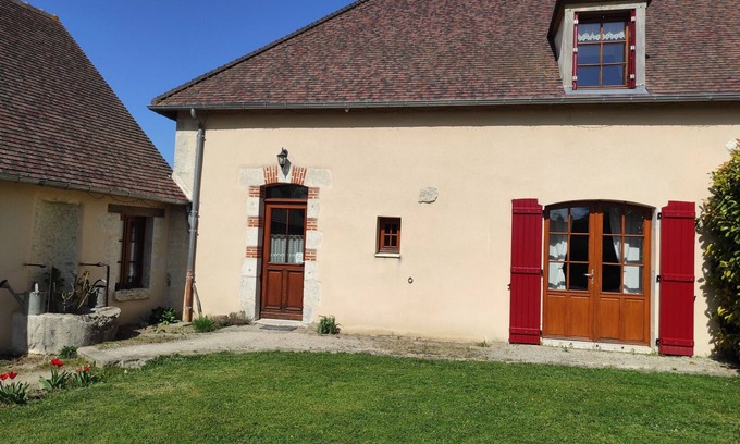 Lorcy Cottage | Charming 17th-Century Country House with Garden, BBQ, Terrace, and Ping-Pong Near Fontainebleau