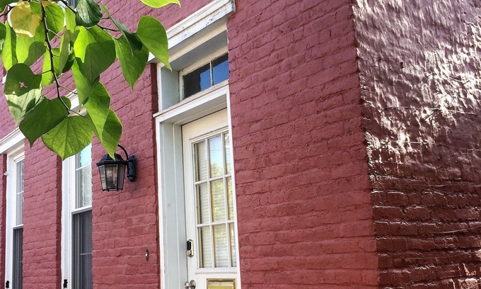 Cumberland House | Charming 1907 Home In Historic Downtown Cumberland