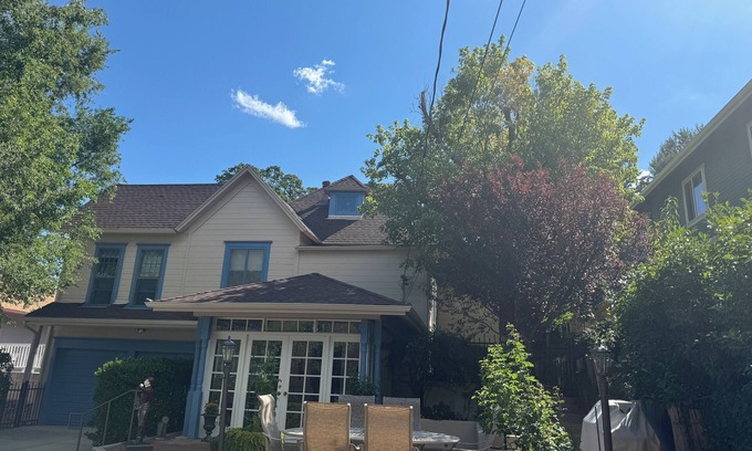 Nob Hill House | Charming 1910 Governors home is a 2 block distance to the center of Prescott.