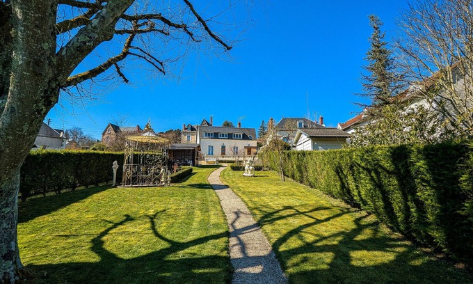 Valencay Bed & Breakfast | Charming 19th Century B&B near Loire Castles, Valençay Château, 25 mins from Beauval Zoo