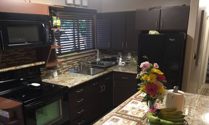Paia House | Charming 1bd/1ba Downstairs Unit with AC