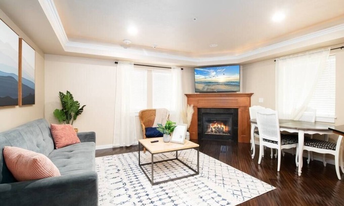 Lower Avenues Apartment | Charming 1Bdrm Extensive Cleaning Downtown SLC