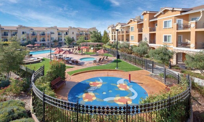 Napa Condo | Charming 1Bed/1Bath in the delightful Napa, with AC, WiFi, Pool, & Fitness room!