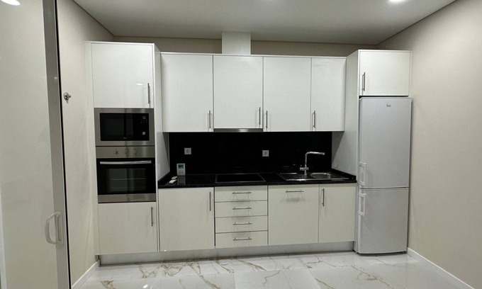Luanda Apartment | Charming 1Bedroom apartment with WiFi and AC in welcoming Coqueiro prestigio