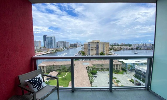 Hallandale Beach Apartment | Charming 1BR Beachfront Apartment with Pool, Gym & Hotel Services