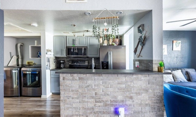 Surprise Apartment | Charming 1BR Condo w/Pool, King Bed & BBQ