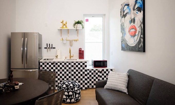 Burbank House | Charming 1BR Near Airport & Studios , EV