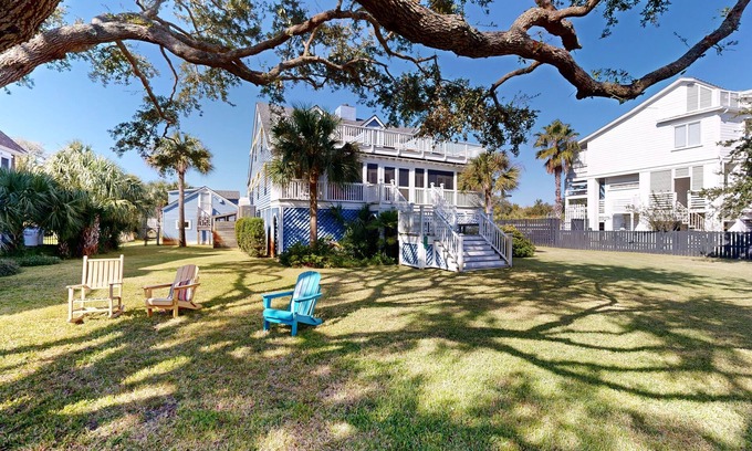 Sullivan's Island House | Charming 2,704 Square Foot Beach Home with Balconies & Lush Yard