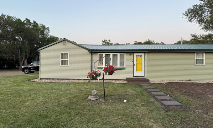 Wessington Springs House | Charming 2-bedroom house with WiFi, AC in Wessington Springs