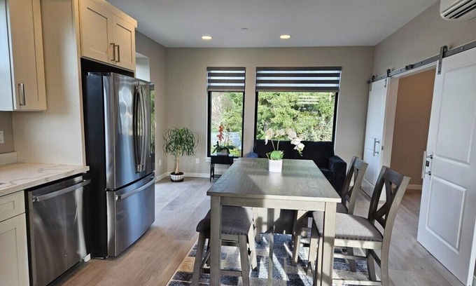 SeaTac Apartment | Charming 2-bdrm, 2-bath Guesthouse near Seatac Airport