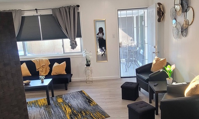 Parkway-South Sacramento Condo | Charming 2-bdrm duplex in Sacramento with AC, WiFi parking. remodeled unit