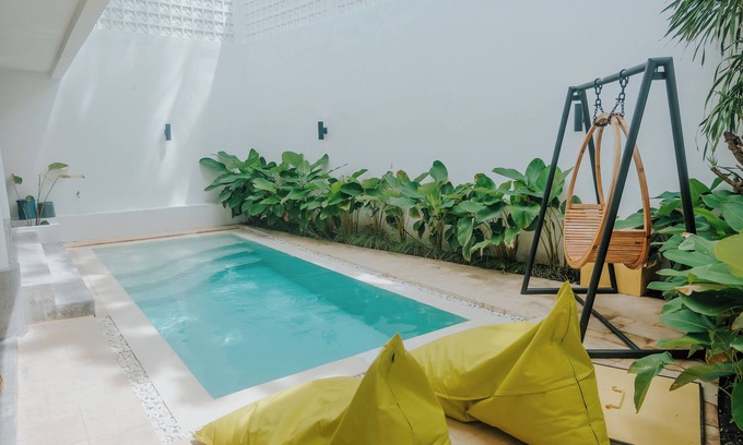 Kuta Villa | Charming 2-bedroom villa with AC, WiFi & Private Pool in Kuta Lombok