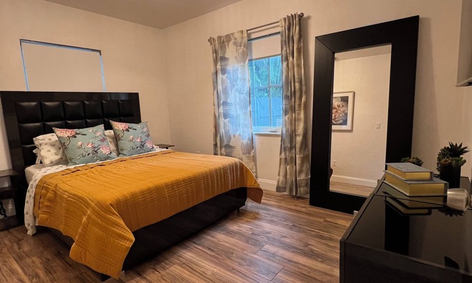 North Miami Beach House | Charming 2-bedroom house in fabulous North Miami Beach
