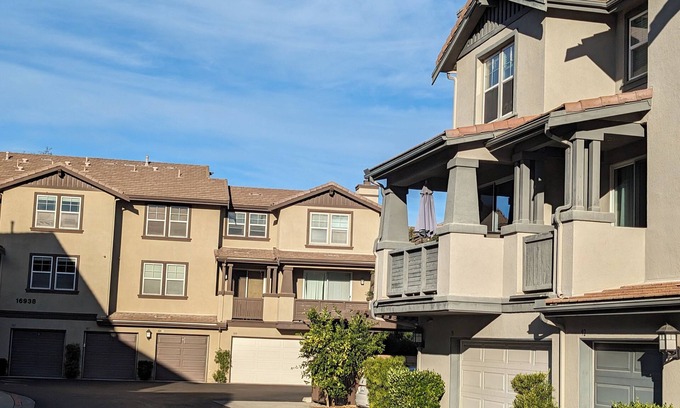 San Diego Condo | Charming 2 Bed/2.5 Bath Furnished Townhome in brilliant 4S Ranch San Diego CA