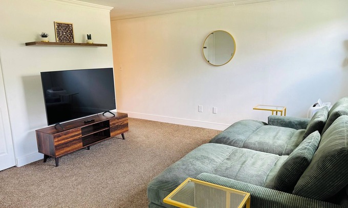 Whittaker Apartment | Charming 2 Bed Apartment by Ann Arbor