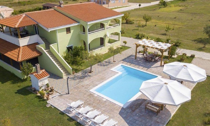 Ljubac Apartment | Charming 2-Bed Apartment