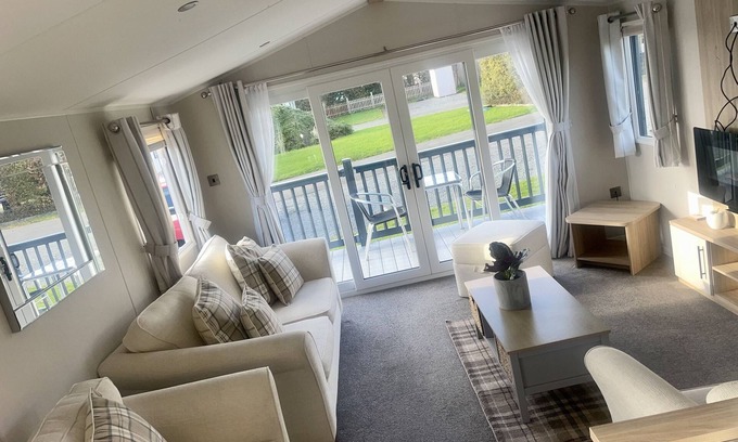 East Drayton Ski Chalet | Charming 2-Bed Chalet in Tuxford