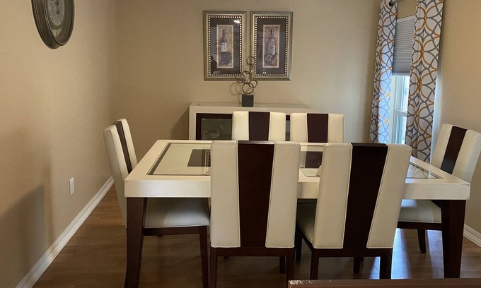 Quail Valley House | Charming 2 bed House sleeps up to 4 people. 1 Free Parking space in driveway.
