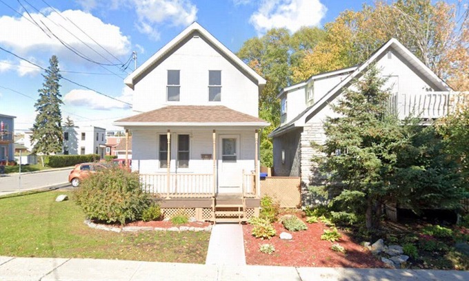 Hull House | Charming 2-bed private single family house