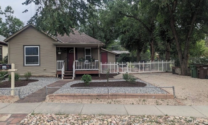 West Colorado Springs House | Charming 2 bedroom Home with Office!