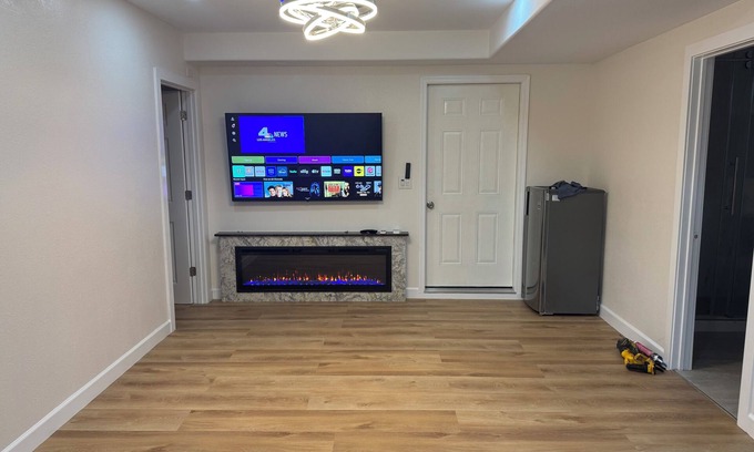Huntington Beach House | Charming 2-bedroom ADU house with AC in Huntington Beach