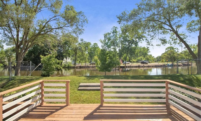 Wayne County House | Charming 2 bed waterfront home in quiet neighborhood w/boat parking!