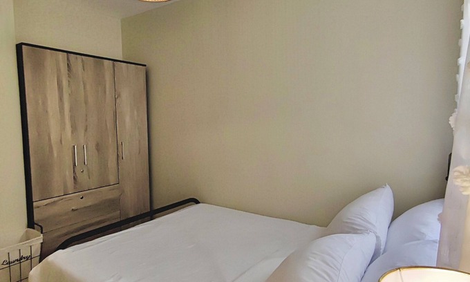 Dumaguete Apartment | Charming 2-bedroom apartment in delightful Dumaguete City with AC