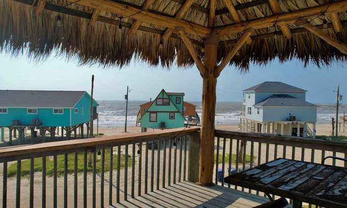 Surfside Beach House | Charming 2 Bedroom a block from the Ocean Beach