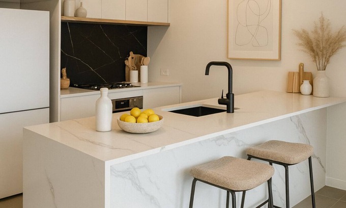 Melrose Park Apartment | Charming 2-bedroom apartment with AC, fitness room in welcoming Melrose Park