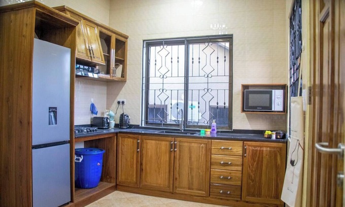Mikocheni House | Charming 2-bedroom house in beautiful Mbezi Beach, Dar es Salaam with WiFi, AC