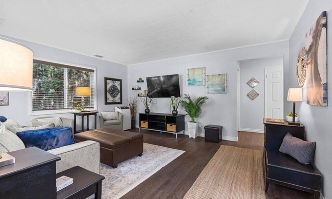 Coeur d'Alene House | Charming 2-bedroom house with WiFi, AC in fantastic Coeur d'Alene