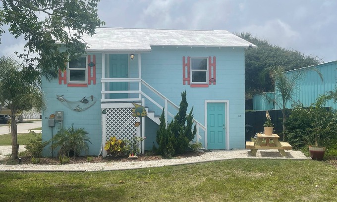Flagler Beach House | Charming 2-bedroom house with AC, WiFi in amazing Flagler Beach Close to All