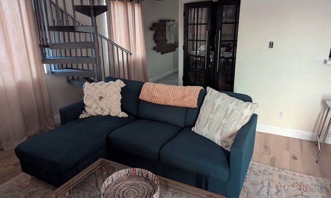 Hermosa Beach House | Charming 2-bedroom townhome with AC, WiFi in awesome Hermosa Beach