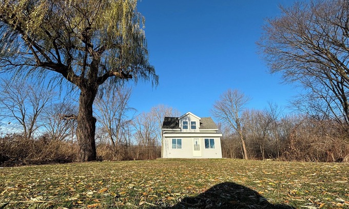 Anchor Bay Harbor House | Charming 2-bedroom house with WiFi, AC in quaint Chesterfield Twp