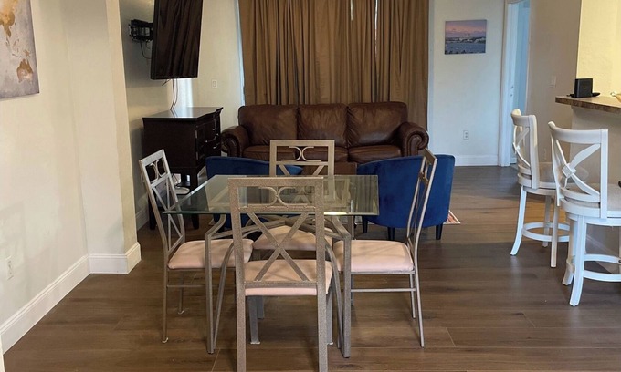 Riviera Beach House | Charming 2-bedroom townhome with AC and WiFi in Riviera Beach